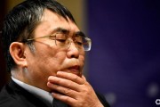 中欧体育官方入口-聂卫平：是棋圣更是中国足球最铁杆的球迷，曾拿出绝世茅台为国足出线庆功！